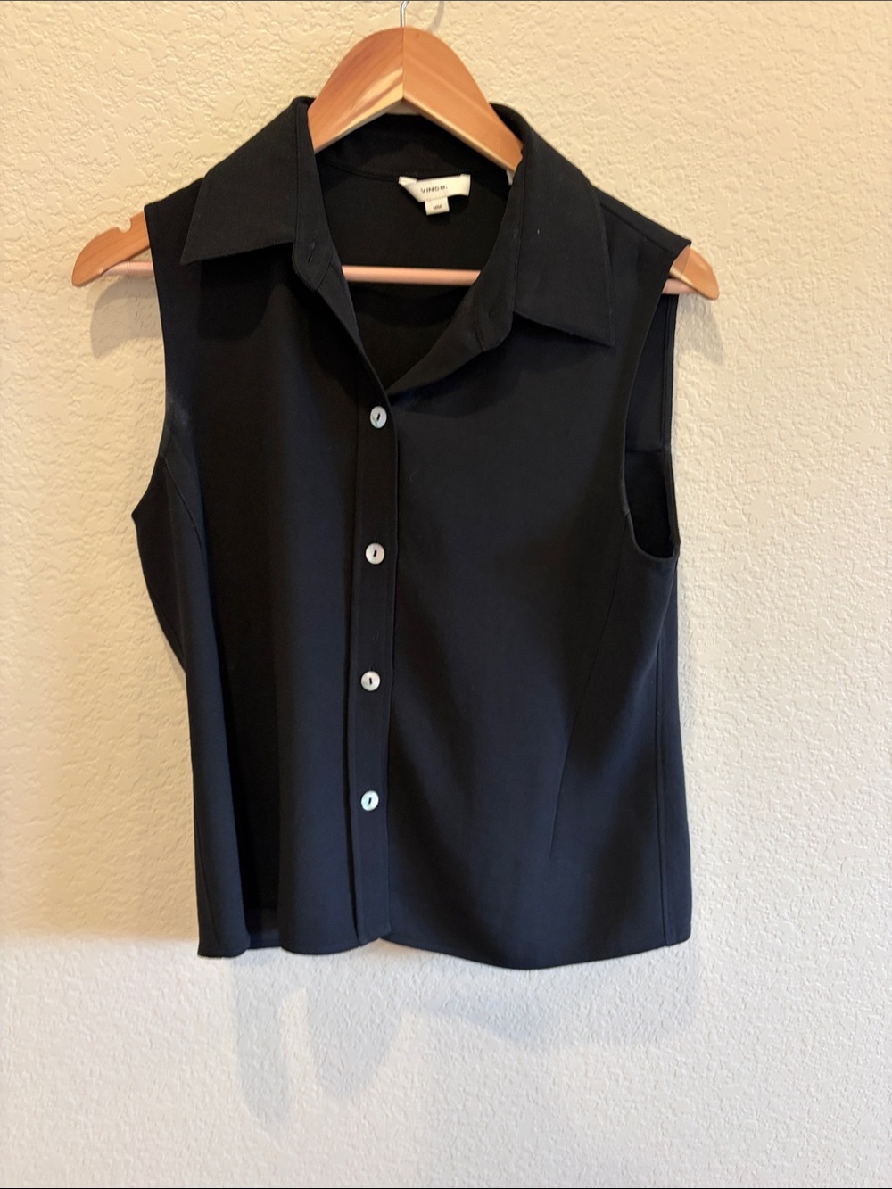 Vince Black Sleeveless Button-Down Collared Top